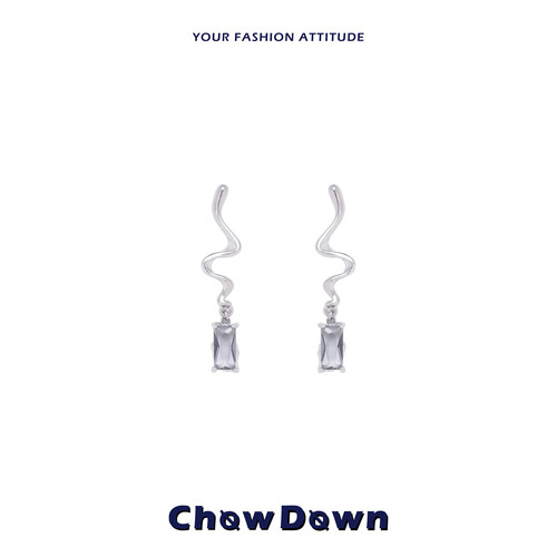 CHOWDOWN灰色方糖吊坠耳环