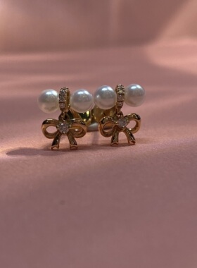 DIANA'S CHEST 戴安之爱 18k金珍珠耳钉