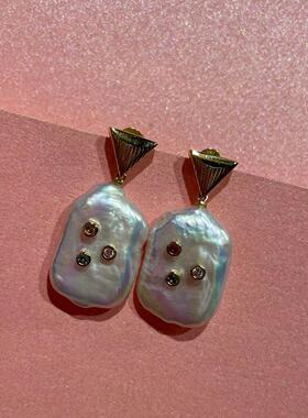 DIANA'S CHEST 戴安之爱 18k金淡水珍珠耳饰