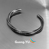 GuangYu莫比乌斯羽毛纹手镯男款 钛钢实心复古做旧开口手环配饰潮