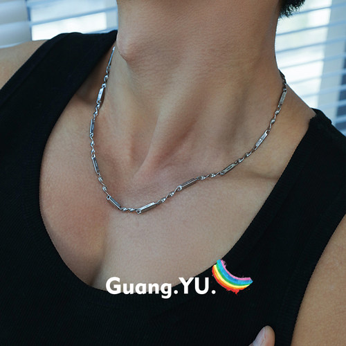 GuangYu简约雕刻十字架项链男款