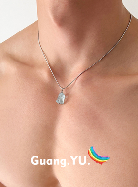 GuangYu海蓝宝原石吊坠男钛钢项链小众原创设计感女配饰锁骨链潮