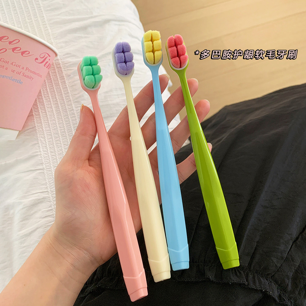 马卡龙色软毛牙刷独立包装旅行牙刷高颜值方便携带一次性牙刷
