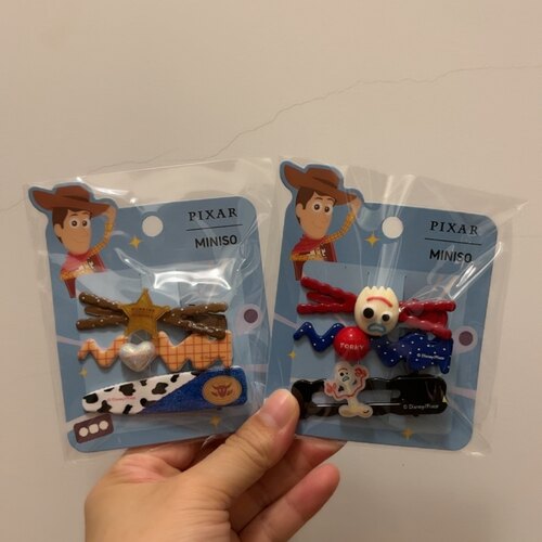全新名创优品玩具总动员5限定发夹发饰刘海夹侧边夹可爱胡迪叉子
