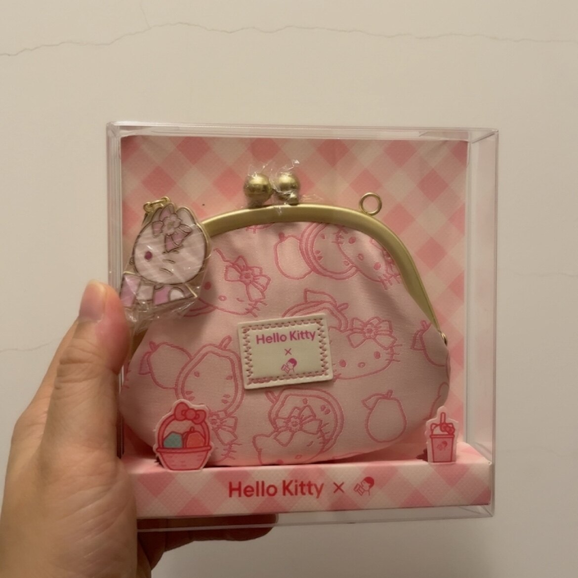 全新喜茶联名hellokitty凯蒂猫口金包零钱包单肩包链条包冰箱贴图片