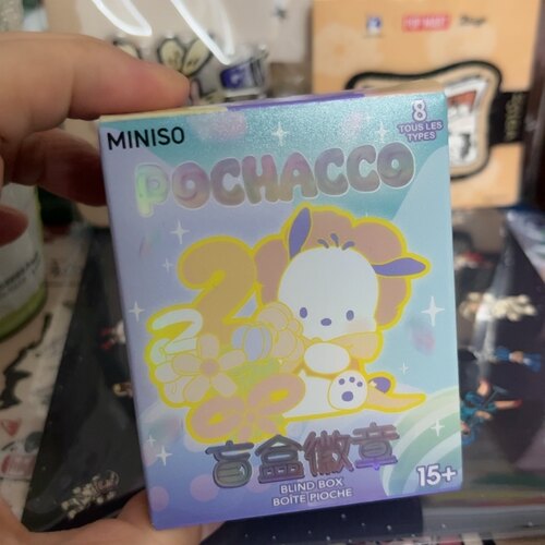 全新名创优品三丽鸥pc狗盲盒徽章pochacco帕恰狗气球狂欢排队吧唧