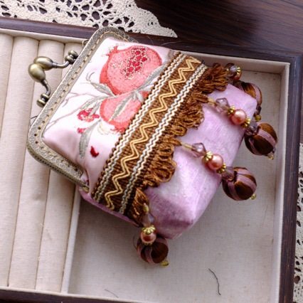 中国风复古手工口金包锦缎棉布毛球搭扣零钱包,节庆用品/礼品,创意零钱包,淘宝优惠券,粉丝福利购,淘宝优惠卷