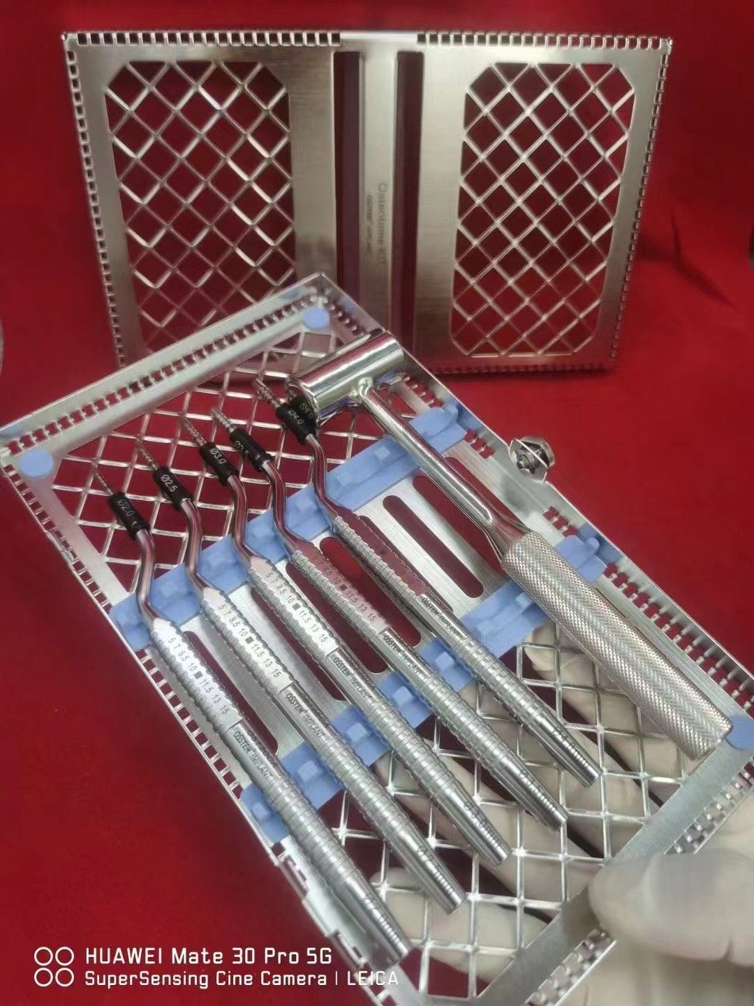 奥齿泰内提工具盒敲击带锤子工具盒原装未拆封正品送消毒布三证