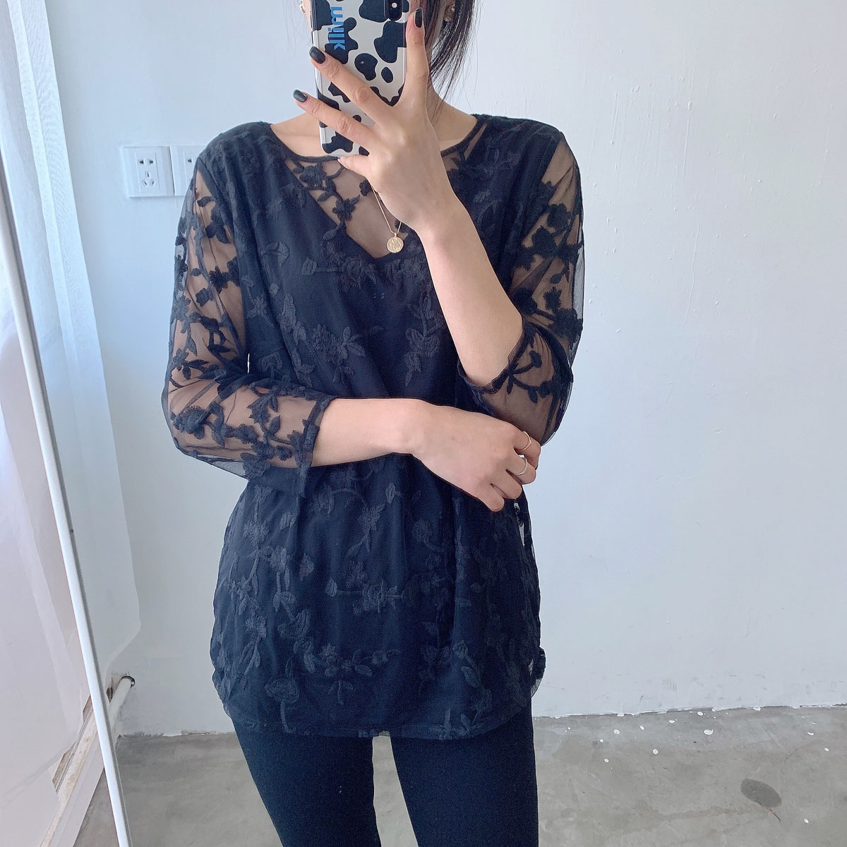 欧美刺绣圆领蕾丝网纱T恤女装