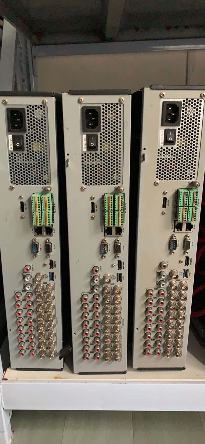 二手海康威视8816HGH-F8/N模拟同轴混合硬盘录像机16路双网口8盘