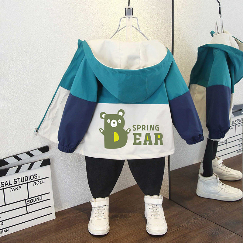 儿童外套春秋2026新款男童薄款春季夹克男宝宝连帽拼色冲锋衣上衣