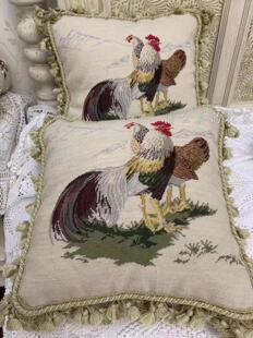 出口原单细线手绣鸡款靠垫，栩栩如生