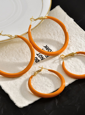 橙色滴油素圈耳环2026新款高级感耳钉耳饰品港风独特彩色时尚耳圈