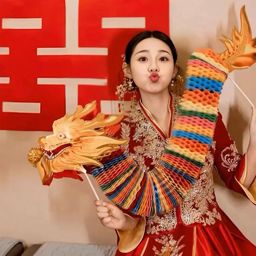结婚礼晨袍拍照道具新娘剪纸舞龙