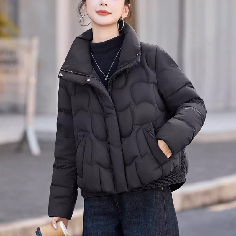 2025新款女装黑色立领白鸭绒羽绒服短款加厚保暖外套小个子面包服