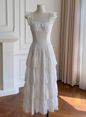 轻奢女装气质白色镂空设计刺绣收腰显瘦长裙荷叶边方领褶皱连衣裙