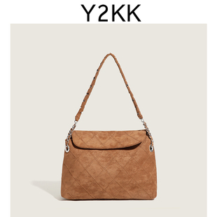 YY2K小众设计凛冬已至小香菱格绒面单肩链条包韩系温柔大包腋下包