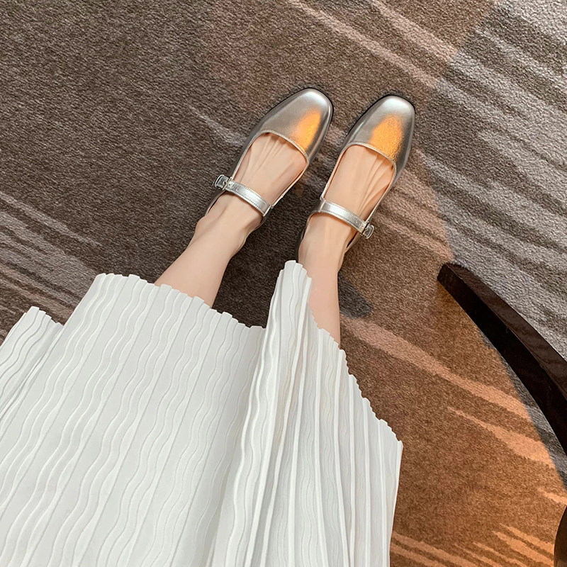 2026年新款牛皮版方头粗跟芭蕾单鞋女小众设计感银色玛丽珍鞋子女