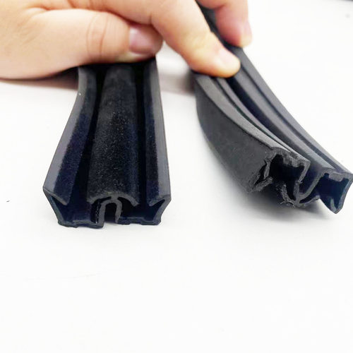 挖掘机小松神钢卡特三一日立驾驶室门窗玻璃胶条玻璃滑道橡胶绒条