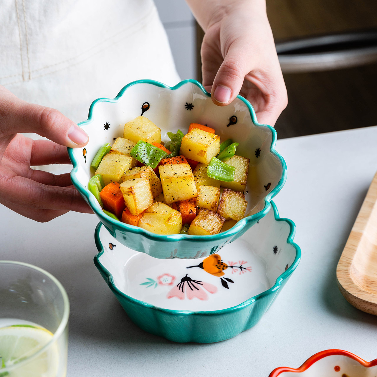 Modern housewife flower shaped bowl creative personalized fruit salad bowl