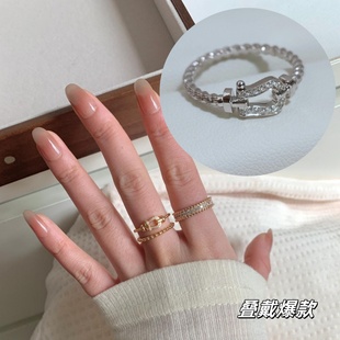 BELLA 新款玫瑰金马蹄扣细版戒指满钻单圈万花筒对戒素圈珠珠戒女