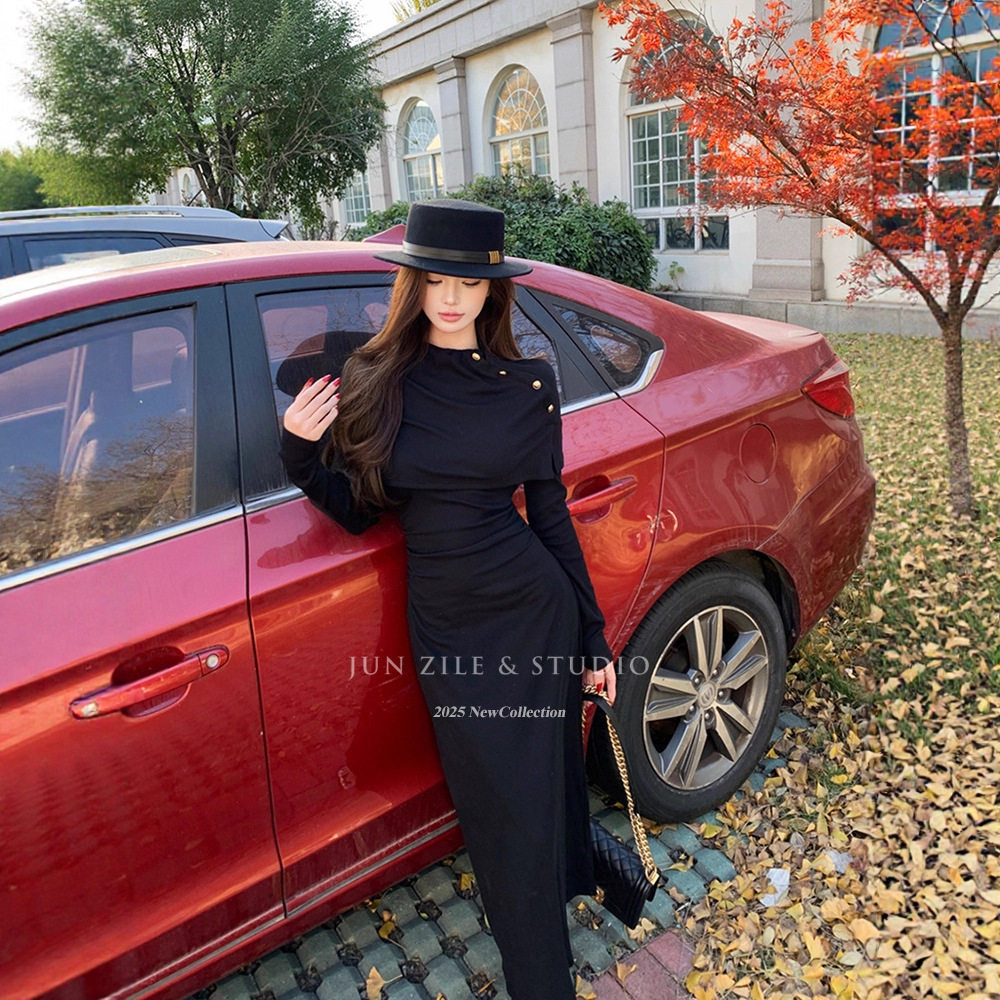 法式连衣裙长款秋冬高级感优雅气质披肩收腰显瘦黑色针织长裙子