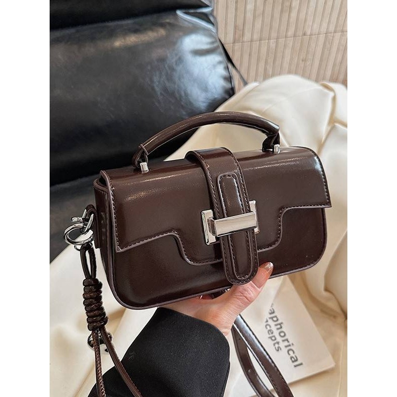 专柜品牌秋冬季小众复古手提包小拎包女2025新款简约小方包百搭单,箱包皮具/热销女包/男包,小方包,淘宝优惠券,粉丝福利购,淘宝优惠卷