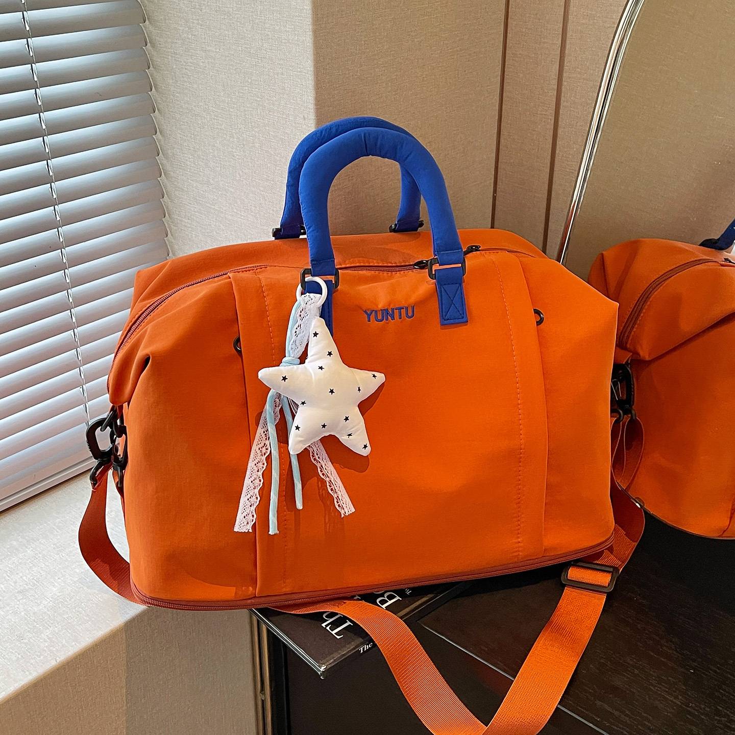 专柜品牌轻便短途旅行包出差运动瑜伽舞蹈健身包扩展大容量手提斜