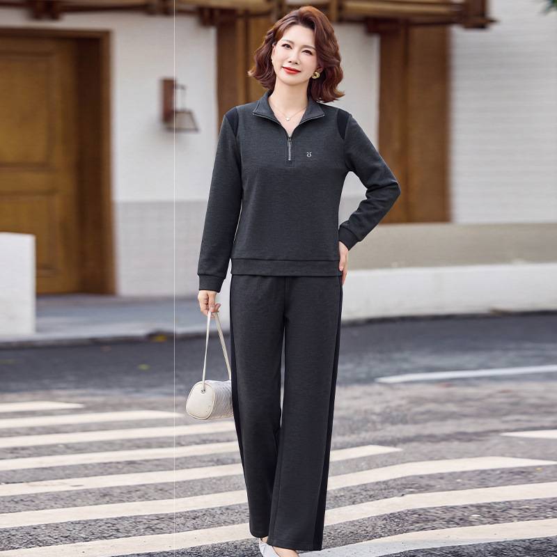 专柜品牌中老年女装秋装新款运动服妈妈套装春秋跑步服长袖卫衣休