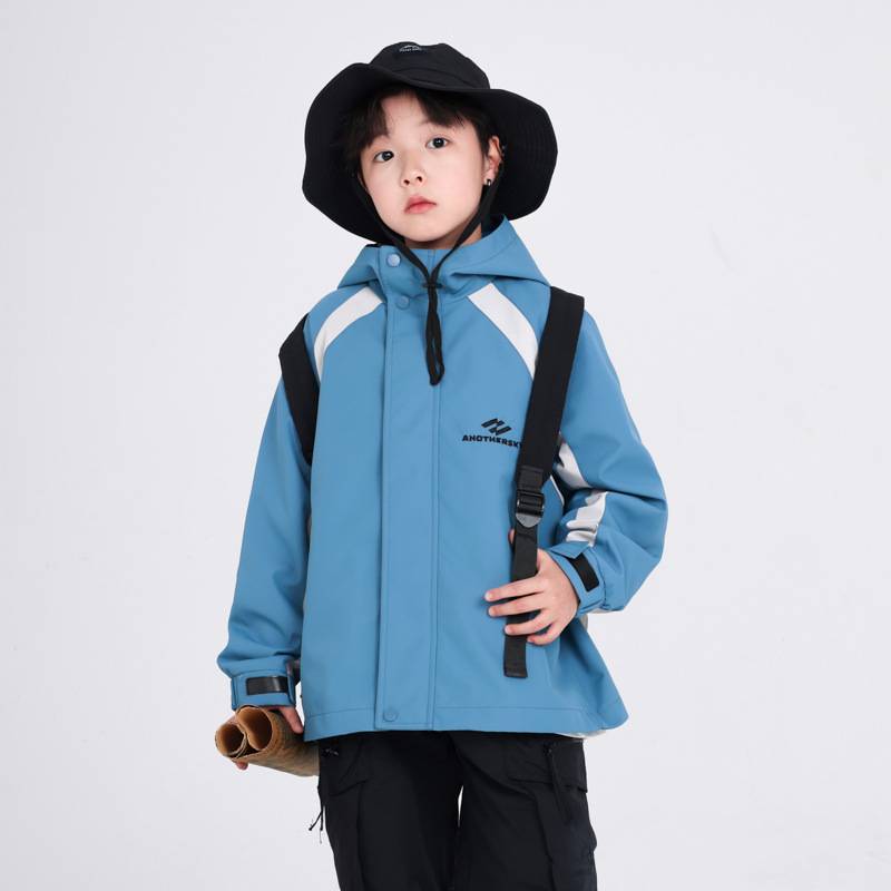 商场品牌男大童春秋炸街户外冲锋衣外套2025新款儿童衣服秋季防风
