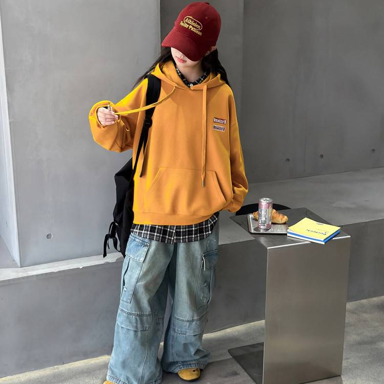 专柜品牌女童套装秋装2026新款洋气儿童装中大童春秋连帽卫衣牛仔