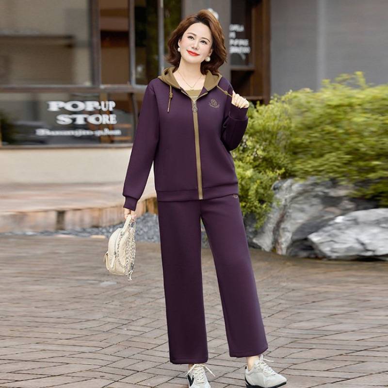 专柜品牌时尚运动套装中老年女装春秋装50到60岁妈妈装卫衣秋季穿