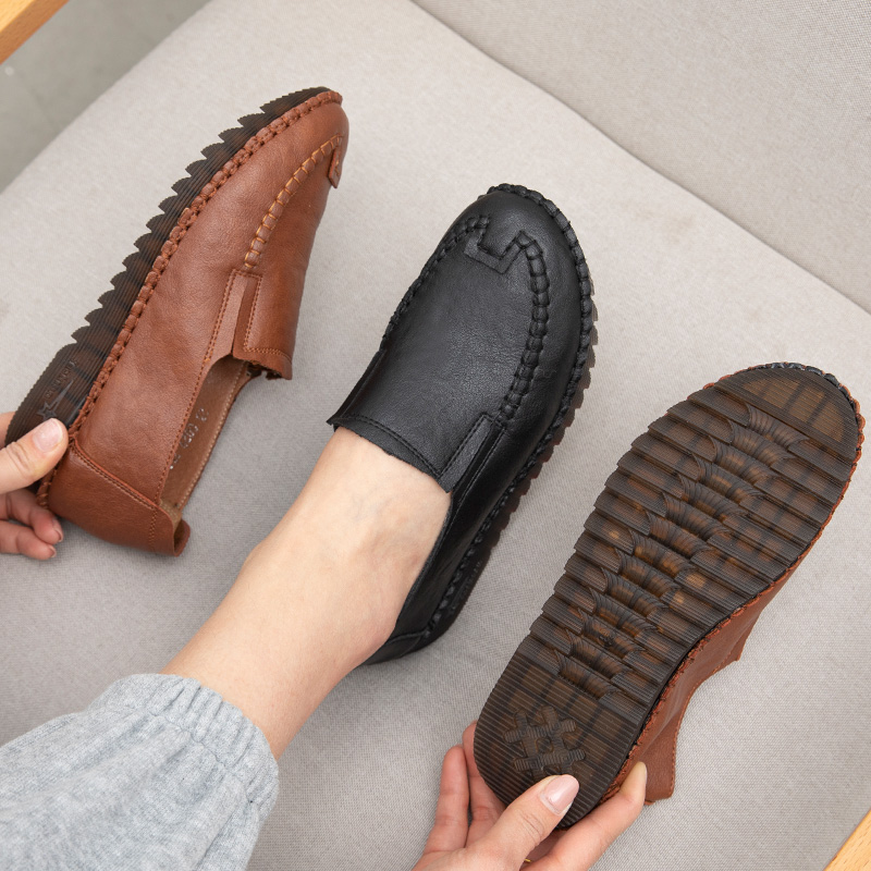 新款软底中老年复古风深口单鞋