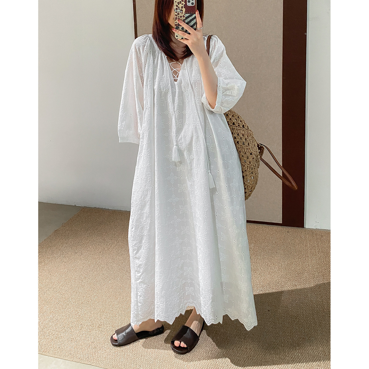 菲尔丹 度假风V领流苏绳交叉绑带提花刺绣半袖超长宽松连衣裙1018