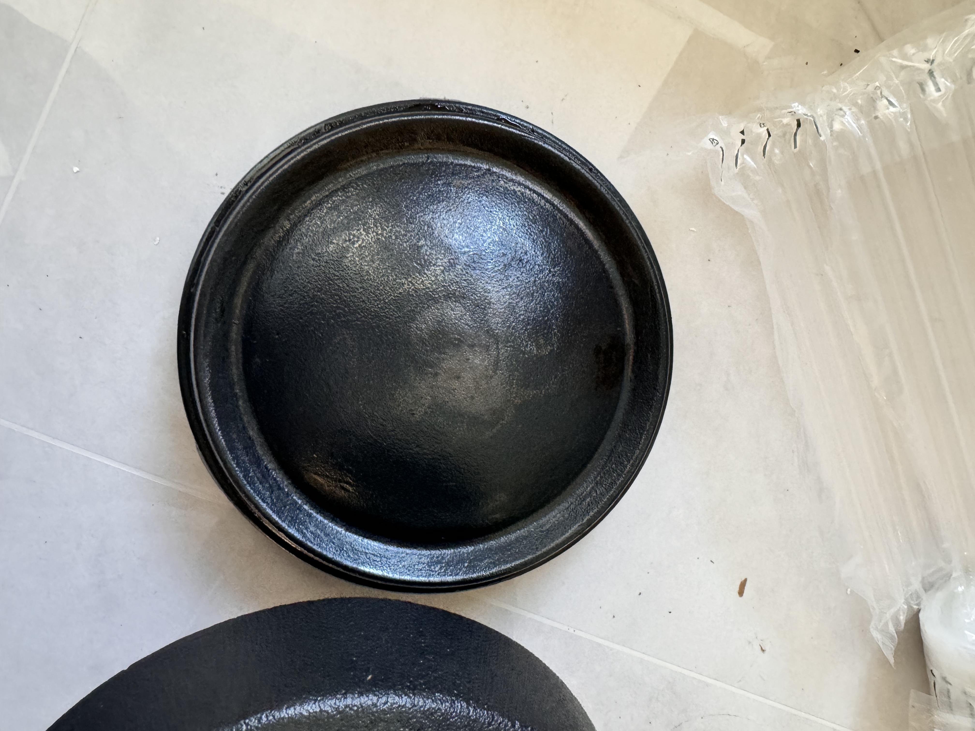 山西铁鏊子手工浇铸铁鏊子老式烙糕摊黄铁锅无涂层传统煎饼铁锅