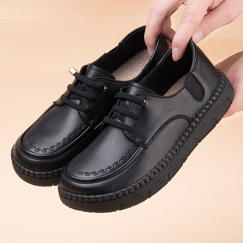 老北京布鞋女2026春季新款超轻鞋防滑软底妈妈鞋中老年舒适老人鞋