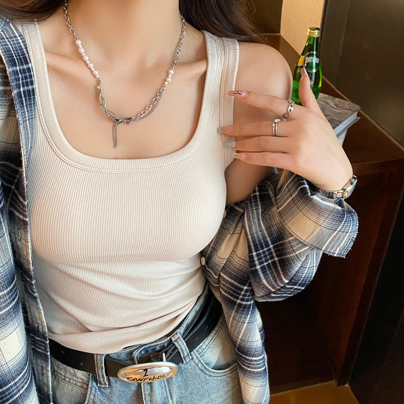 白色方领吊带背心女夏新款外穿宽肩带胸垫一体遮副乳内搭打底上衣