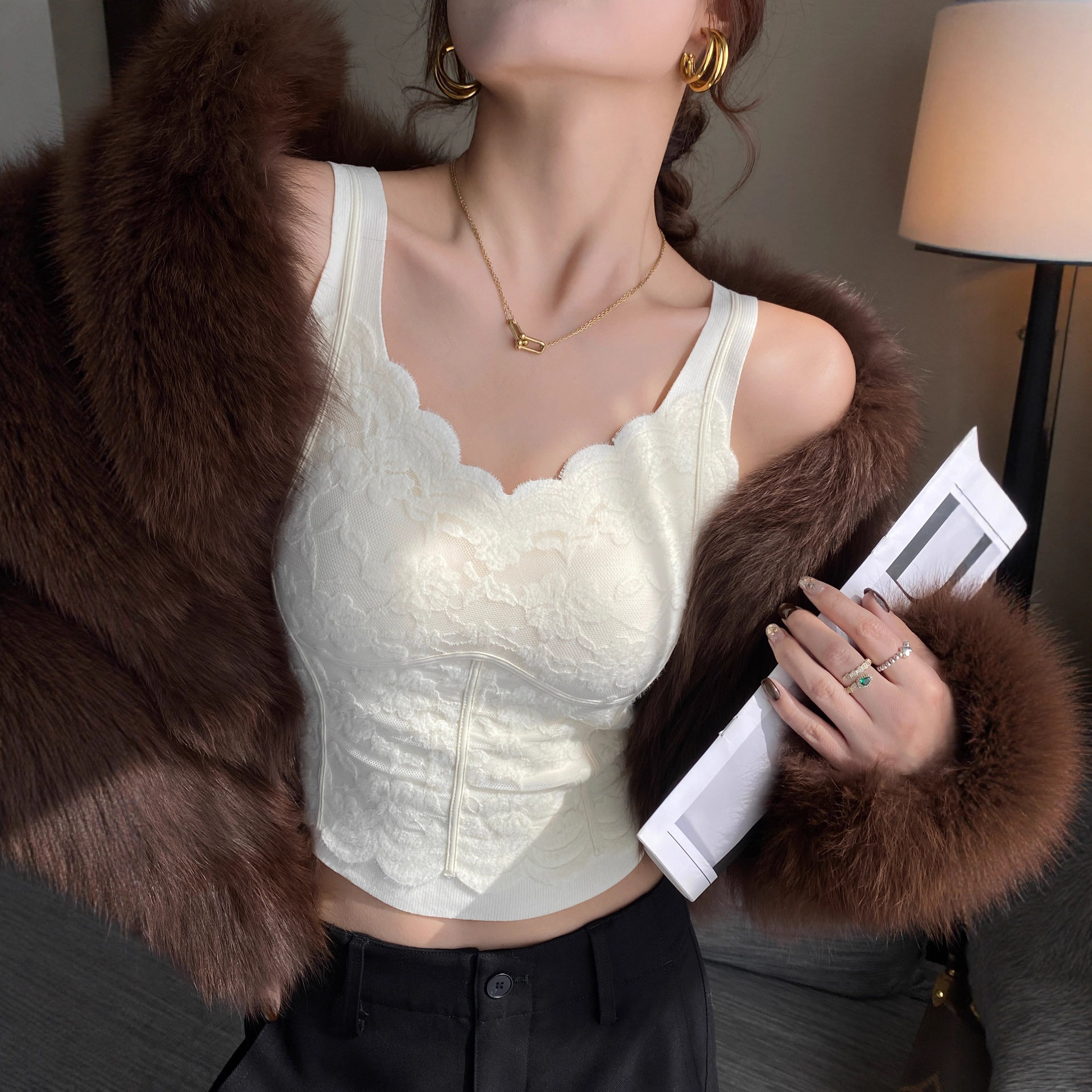 保暖背心带胸垫女内搭秋冬加绒加厚吊带打底上衣