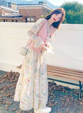 多巴胺碎花洋装套装女2025春新款花朵针织马甲浪漫风长裙两件套