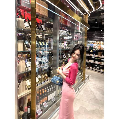 粉色u领针织吊带连衣裙女