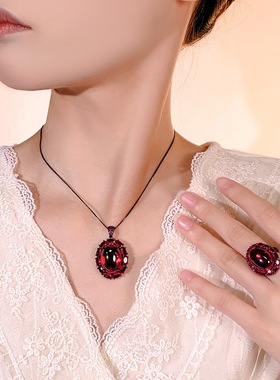 新款铜镀枪黑色仿蓝尖晶椭圆形吊坠女款项链仿红刚玉镶钻开口戒指