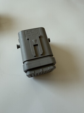 2-2366509-1 2-2366509-2 2-2366509-3 2-2366509-4 泰科电子48芯