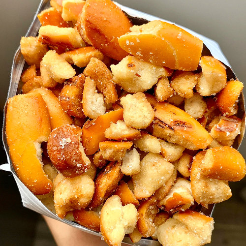 60包 碱水面包干海盐焦糖味茶饼干颜干脆面包丁碎悦色网红小零食