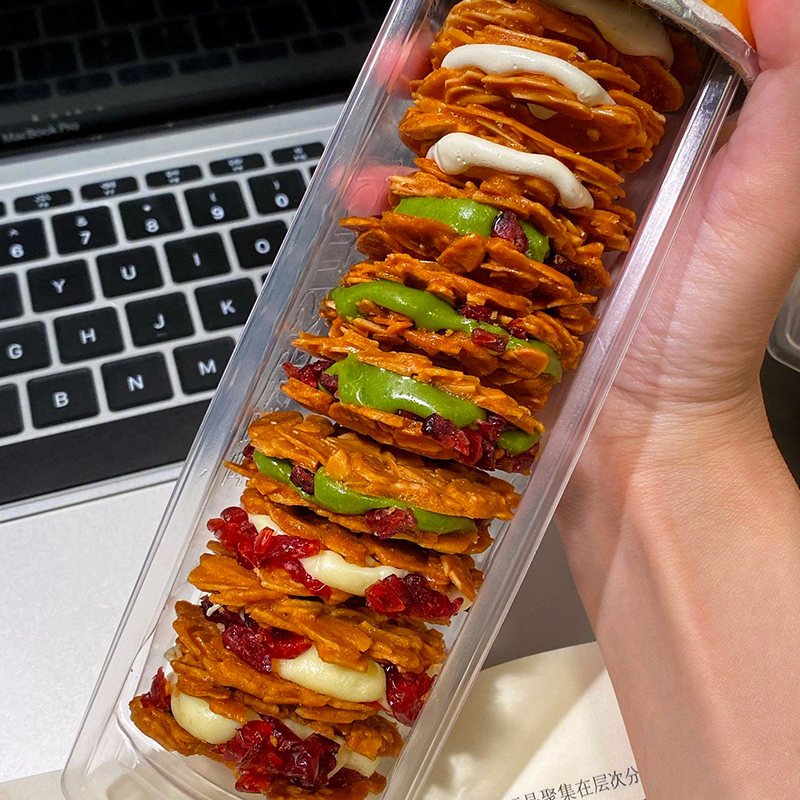 网红爆款零食 满满坚果 扁桃仁夹心酥拉丝牛轧杏仁脆饼干本宫饿了
