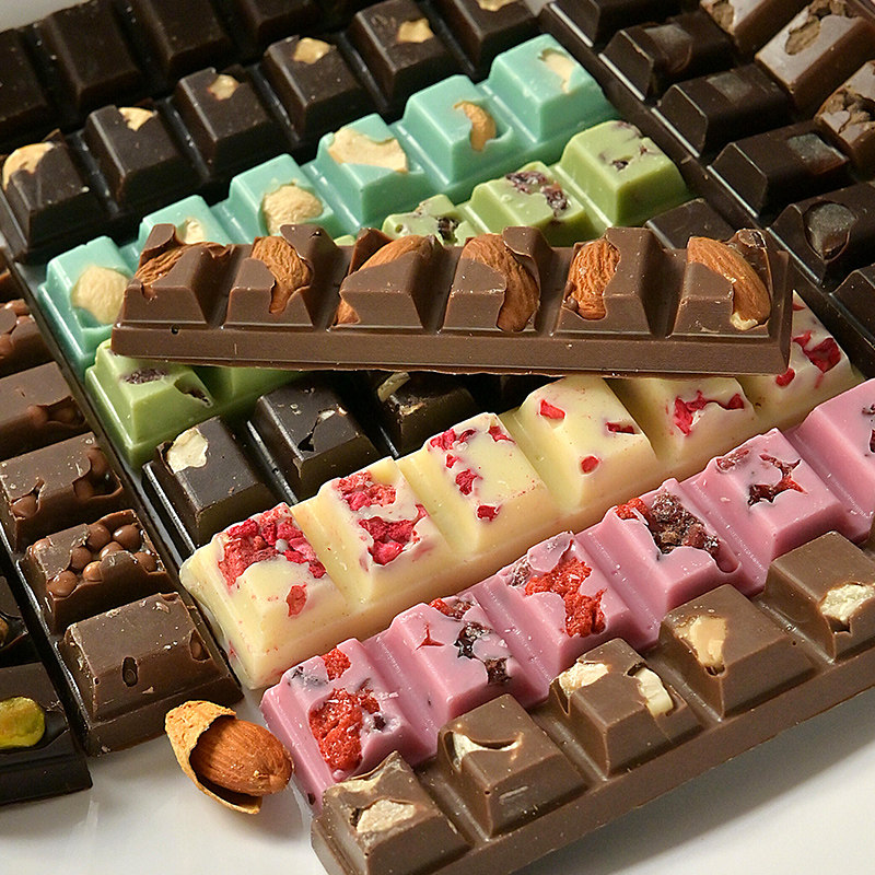 纯可可脂坚果巧克力条榛仁腰果夹心黑巧解馋节日送礼休闲小零食品