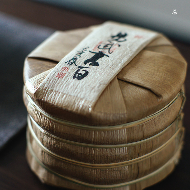 2019年5饼易武古树白茶饼茶1筒一公斤云南白茶头春茶包邮