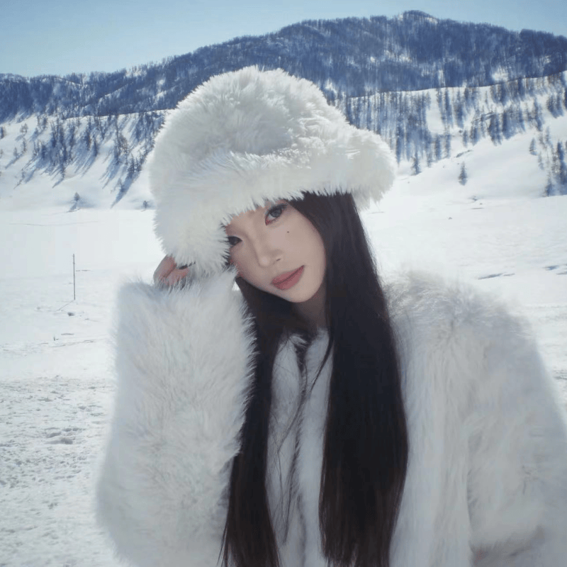 川西户外阿勒泰禾木雪山毛绒帽子