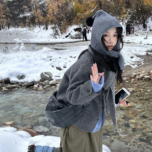 韩国博主同款~条纹尖顶绒球针织帽女冬季保暖百搭围帽一体护耳帽