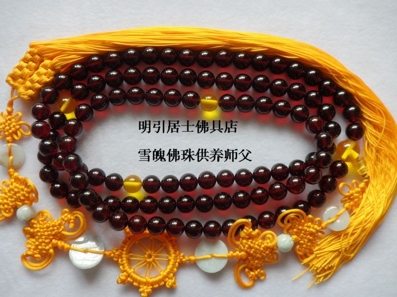 寺庙师父主法挂珠燕尾