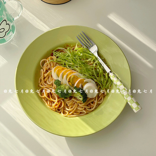 ins风陶瓷盘牛油果绿色盘子简约意面盘餐厅菜盘深盘沙拉盘 兔七月